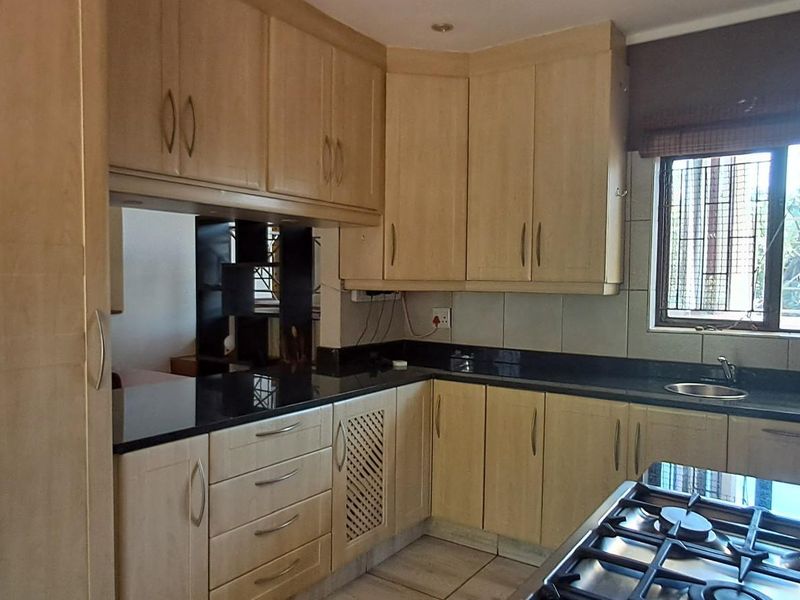 Income Earning Potential Home For Sale in Glen Hills, Durban North, KwaZulu Natal - Photo 8