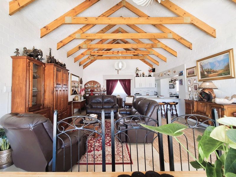 Expansive Permanent Sea Views - A steal at the price! - Photo 8