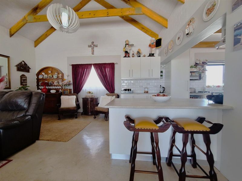 Expansive Permanent Sea Views - A steal at the price! - Photo 9