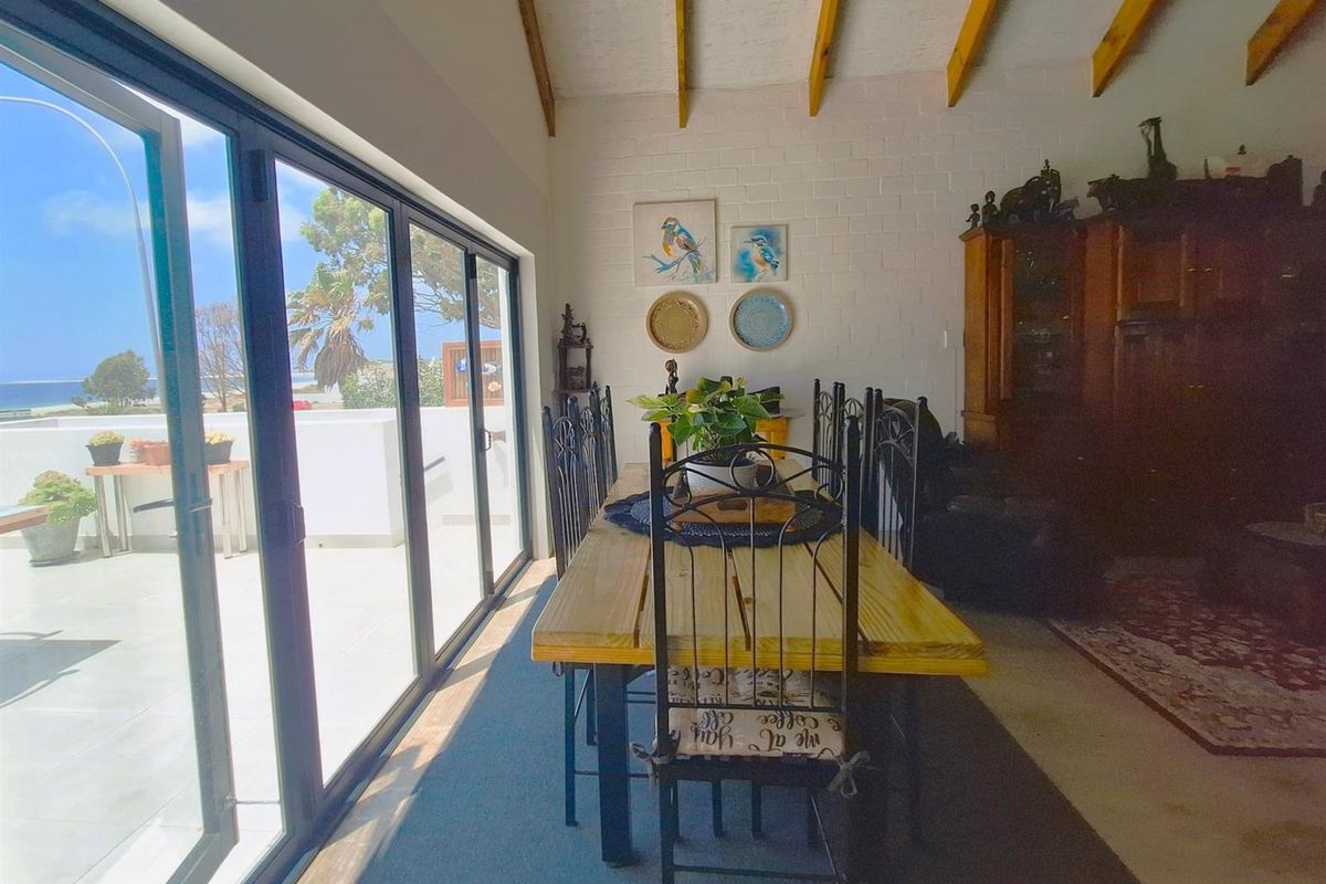 Expansive Permanent Sea Views - A steal at the price! - Photo 5