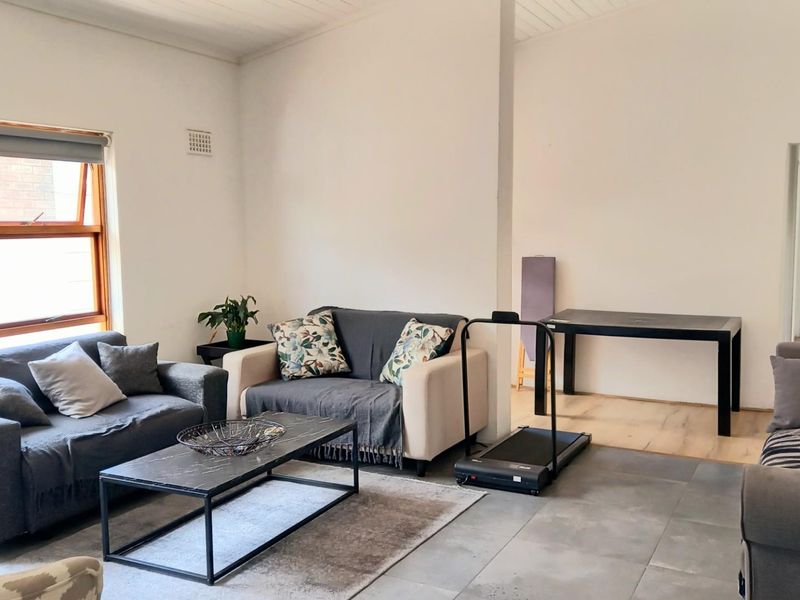 (Price Reduced) 4 bedroom House For Sale in Parow - Photo 5
