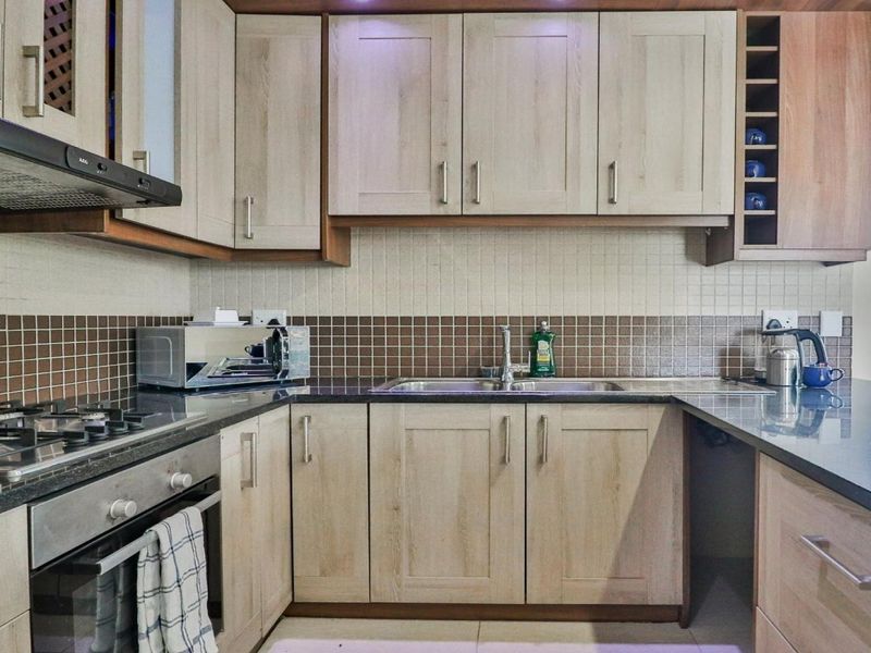 Modern Double-Storey Home with Patio and Built-in Braai - Yzerfontein - Photo 6