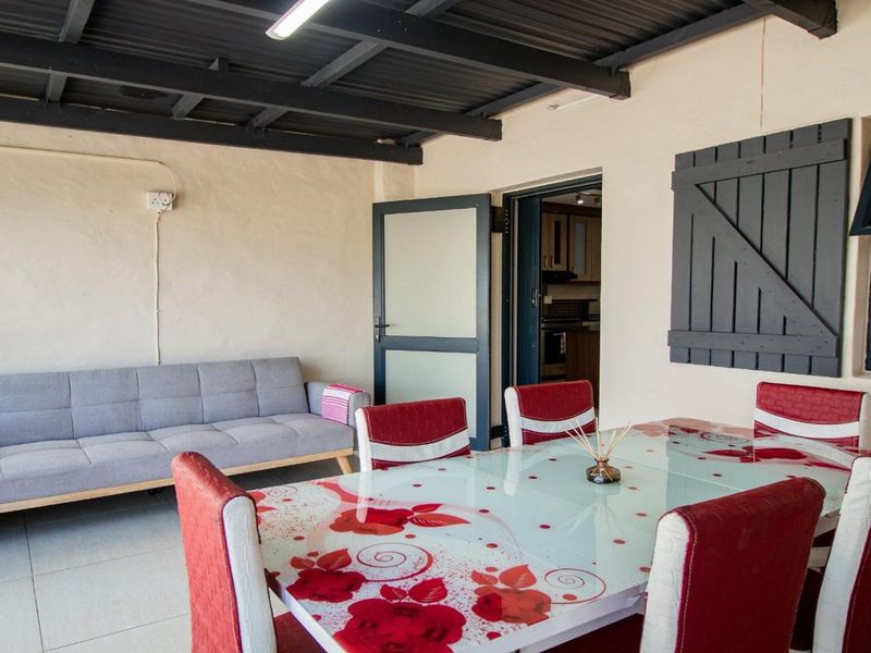 Modern Double-Storey Home with Patio and Built-in Braai - Yzerfontein - Photo 7