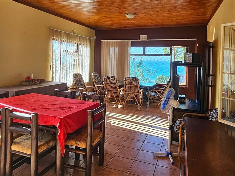 House with SEA VIEWS For Sale in Margate, KwaZulu Natal - Photo 10