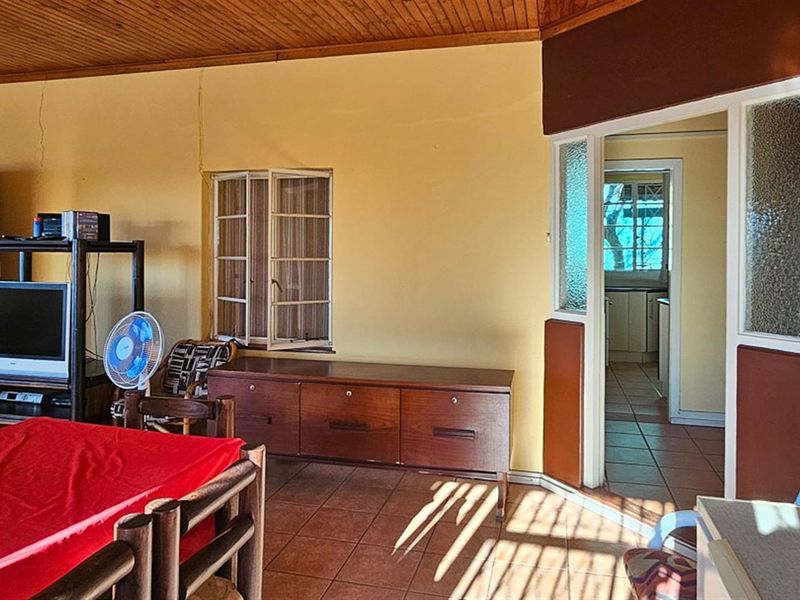 House with SEA VIEWS For Sale in Margate, KwaZulu Natal - Photo 9