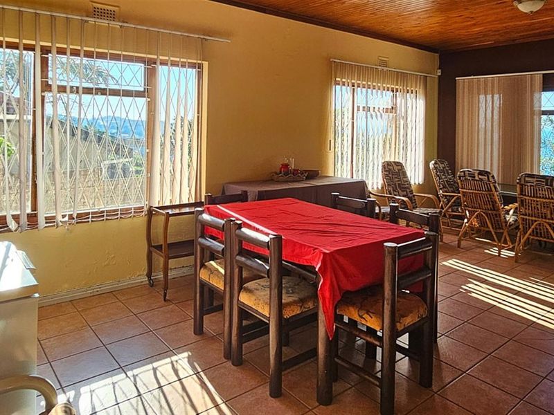 House with SEA VIEWS For Sale in Margate, KwaZulu Natal - Photo 3