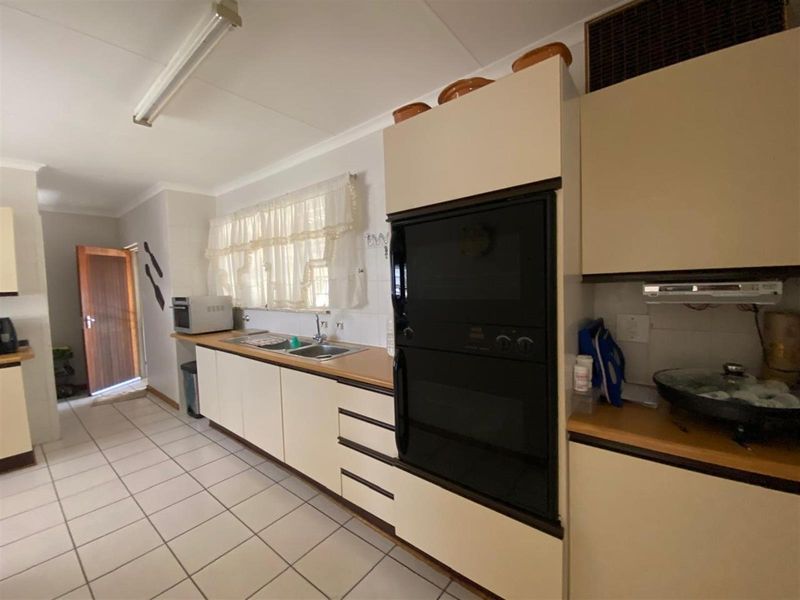 House For Sale in Sasolburg Central, Sasolburg - Photo 1