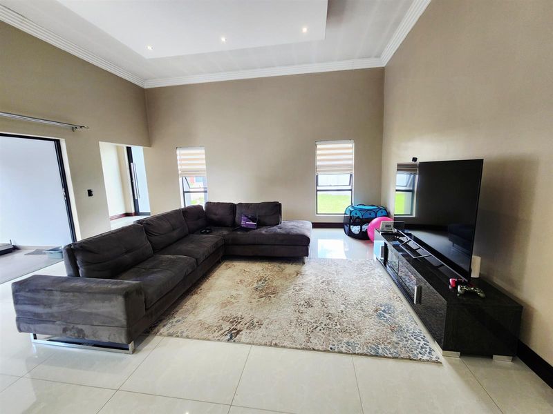 Modern 4 Bedroom 3 Bathroom House with Domestic Room for sale in Copperleaf Centurion - Photo 6