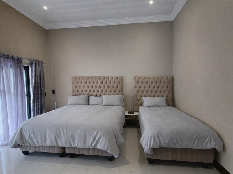 Modern 4 Bedroom 3 Bathroom House with Domestic Room for sale in Copperleaf Centurion - Photo 9