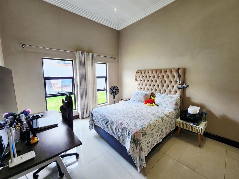 Modern 4 Bedroom 3 Bathroom House with Domestic Room for sale in Copperleaf Centurion - Photo 8
