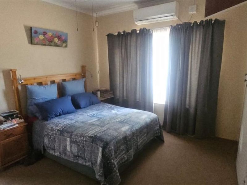 Spacious three-bedroom, two-bathroom family home situated in a popular area. - Photo 10