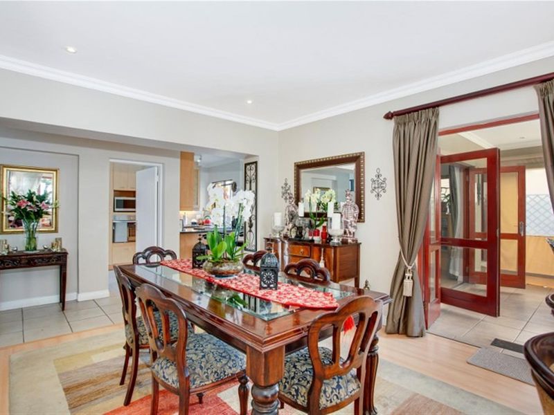 Beautiful 4 bed, secure Cluster home for sale in Bryanston. - Photo 6
