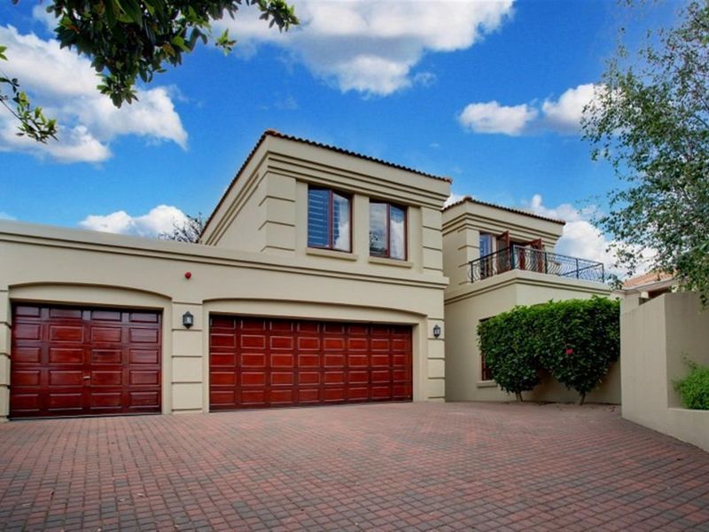 Beautiful 4 bed, secure Cluster home for sale in Bryanston. - Photo 3