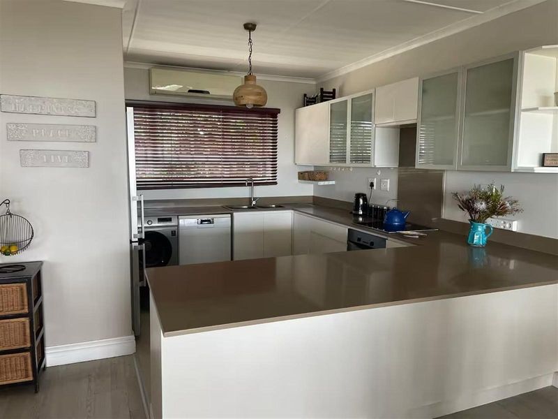 Apartment To Rent in Ballito Central, Ballito, KwaZulu Natal - Photo 3