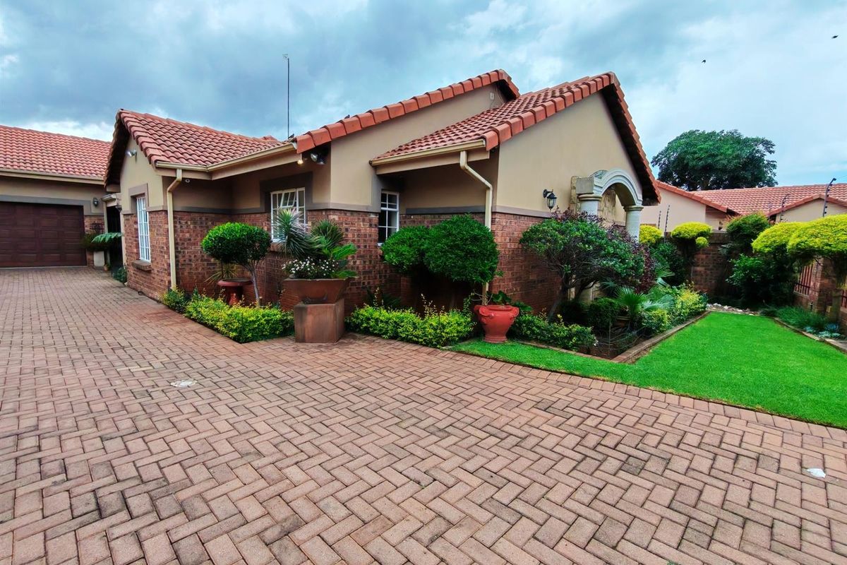 3 Bedroom house in Kanonkop - Photo 5