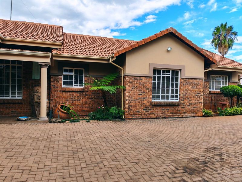 3 Bedroom house in Kanonkop - Photo 8