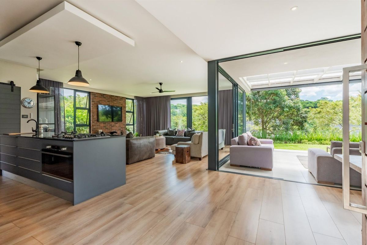 Where Style Meets Family Living - Photo 5