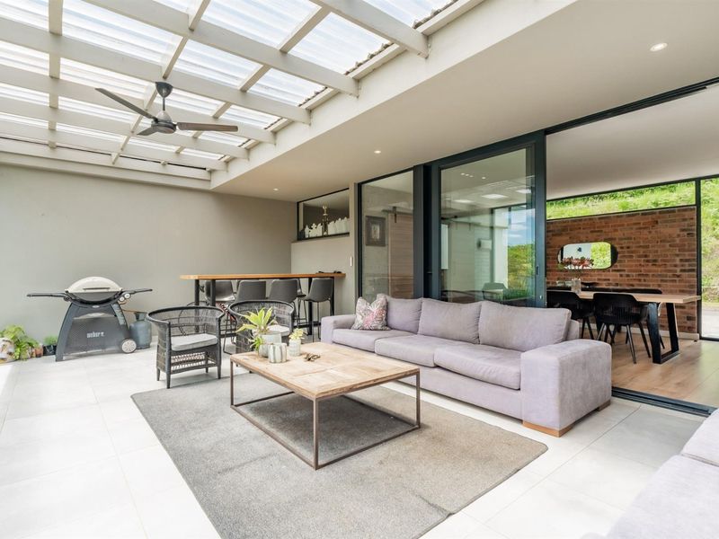 Where Style Meets Family Living - Photo 4