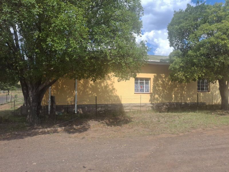 House For Sale in Steynsburg - Photo 4