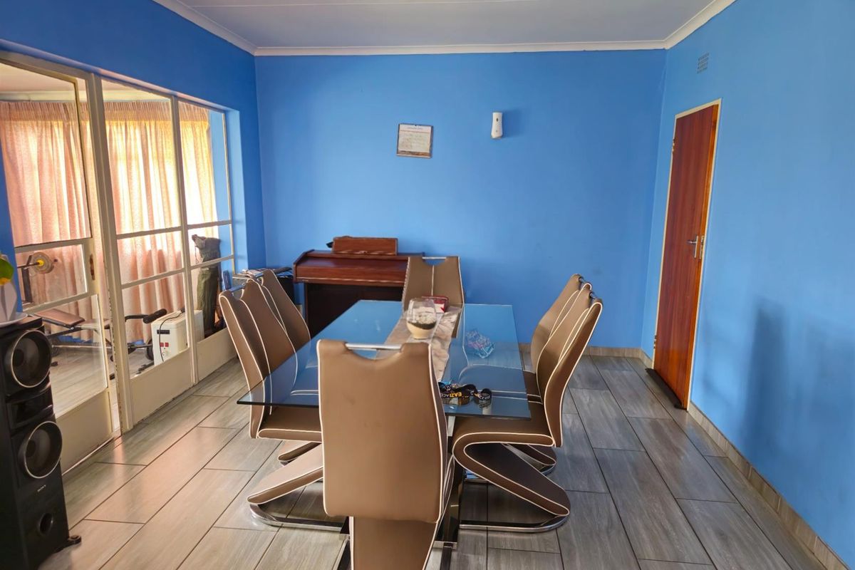 House For Sale in Tasbet Park Ext 3, Tasbet Park, Witbank - Photo 5