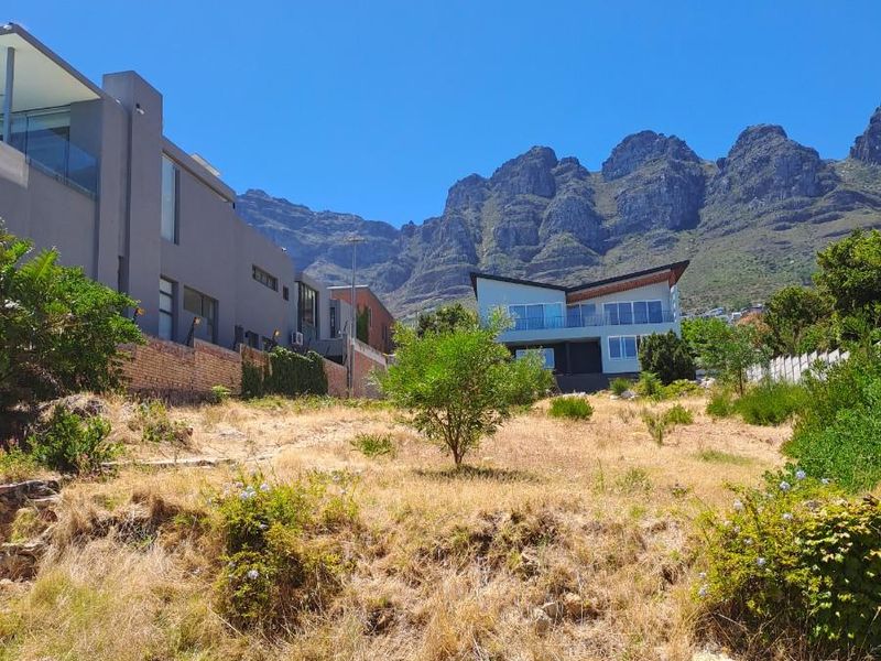 SPECTACULAR POSITION AND VIEWS BUILD YOUR DREAM HOME OR DEVELOP CAMPS BAY CAPE TOWN - Photo 8