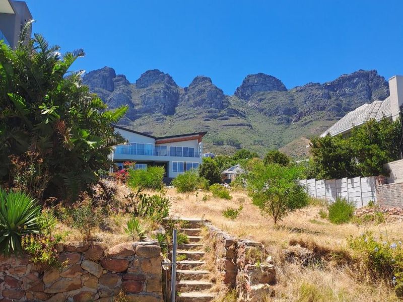 SPECTACULAR POSITION AND VIEWS BUILD YOUR DREAM HOME OR DEVELOP CAMPS BAY CAPE TOWN - Photo 7