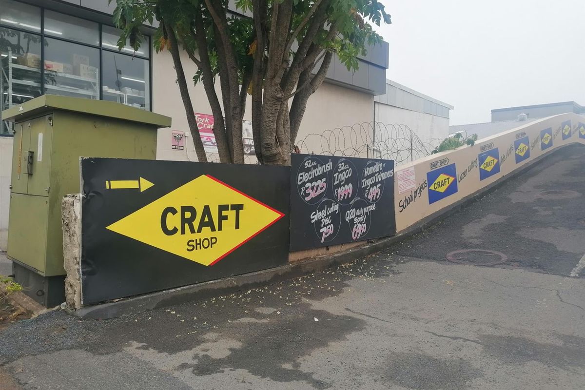 Manaba Business Hub. Unique Investment Opportunity - Craft Shop with Residential Unit - Photo 4
