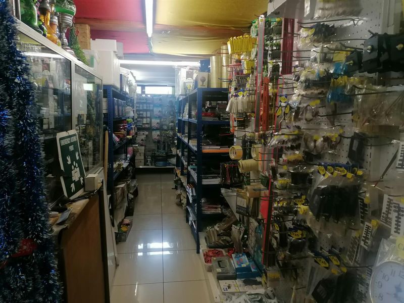 Manaba Business Hub. Unique Investment Opportunity - Craft Shop with Residential Unit - Photo 8