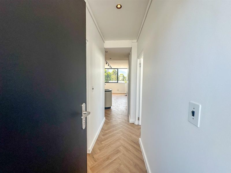 Sophisticated Contemporary Living in Arbour Nature Estate, George - Photo 5