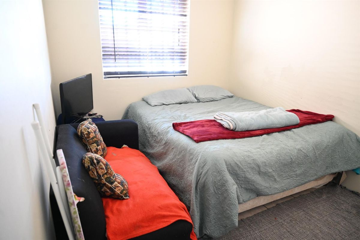 2 Bedroom House - Photo 5