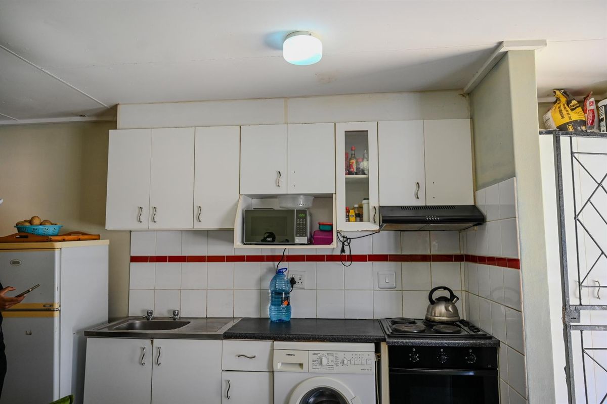 2 Bedroom House - Photo 4