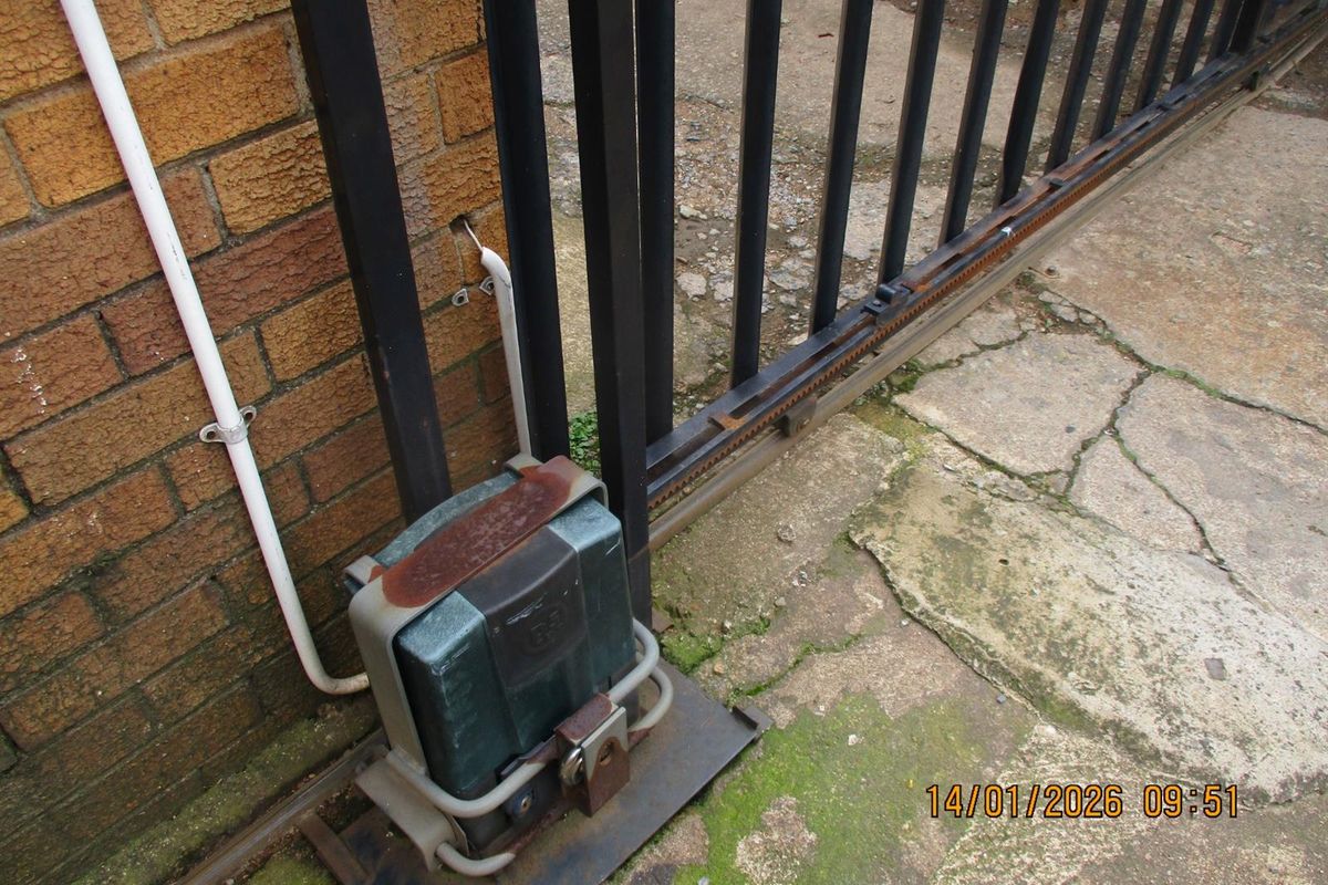 2 Bed Apartment For Sale in Birchleigh - Photo 2