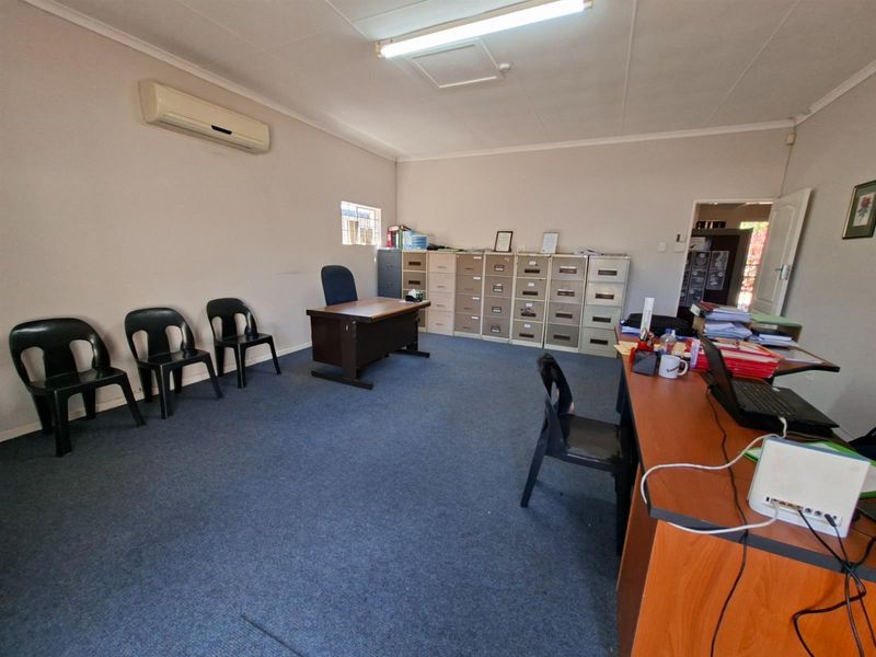 Professional Office Space to Let - Prime Shirley Street Location - Photo 1