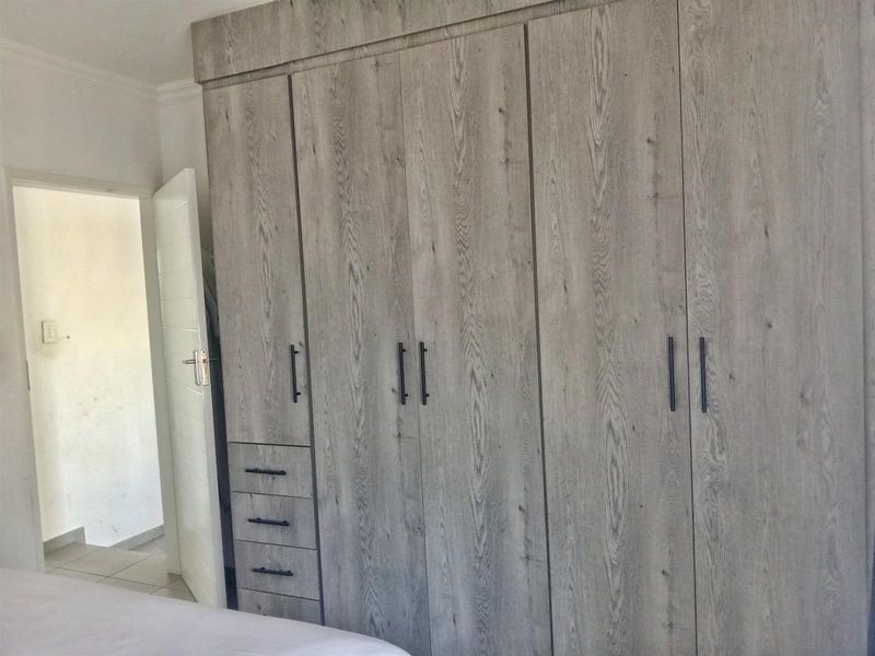 Luxurious 2 Bedroom Apartment To Rent in Theresa Park at Forest View security Estate, Pretoria North - Photo 9