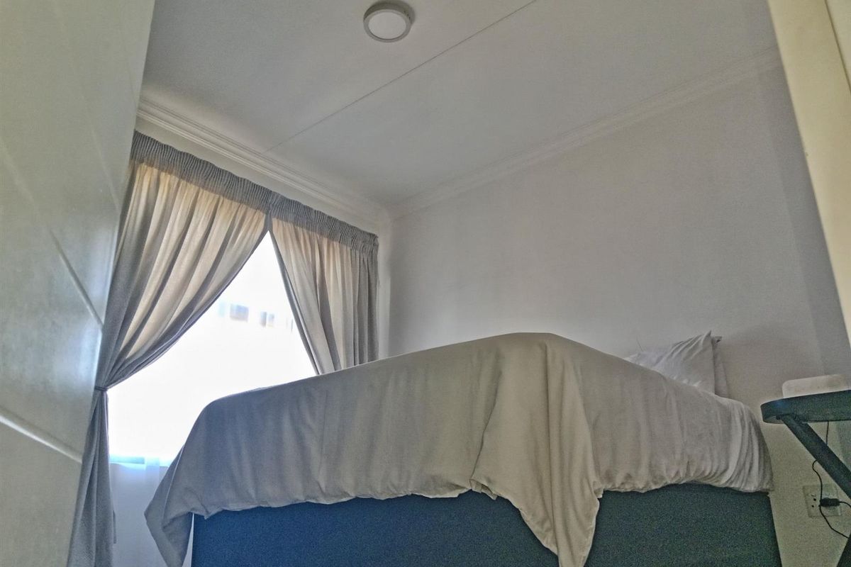 Luxurious 2 Bedroom Apartment To Rent in Theresa Park at Forest View security Estate, Pretoria North - Photo 4