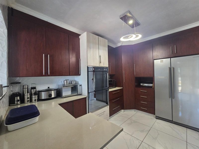 Guest House or Extended Family Home with Dual-Living Layout - Photo 6