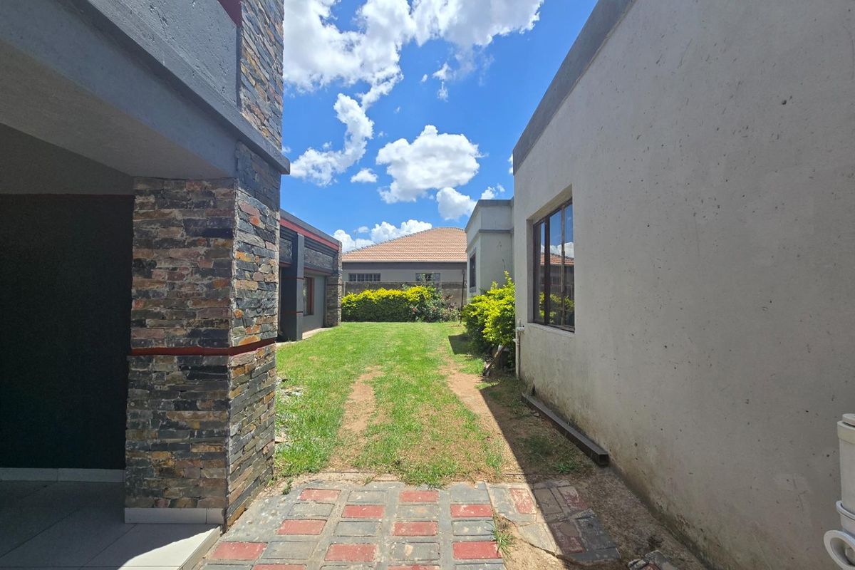 Guest House or Extended Family Home with Dual-Living Layout - Photo 2