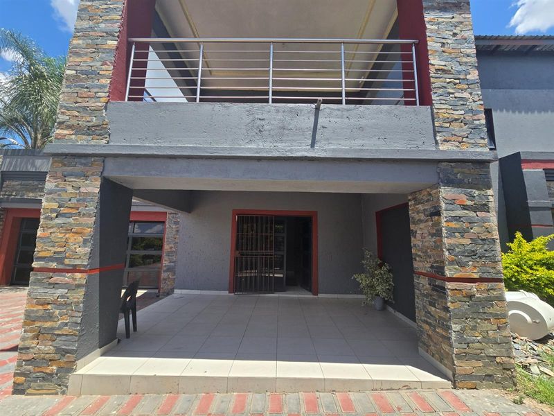 Guest House or Extended Family Home with Dual-Living Layout - Photo 3