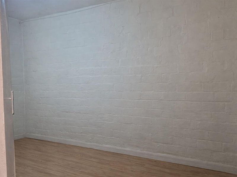 3-Bedroom Duplex for Sale in Bonteheuwel, Cape Town - Photo 10