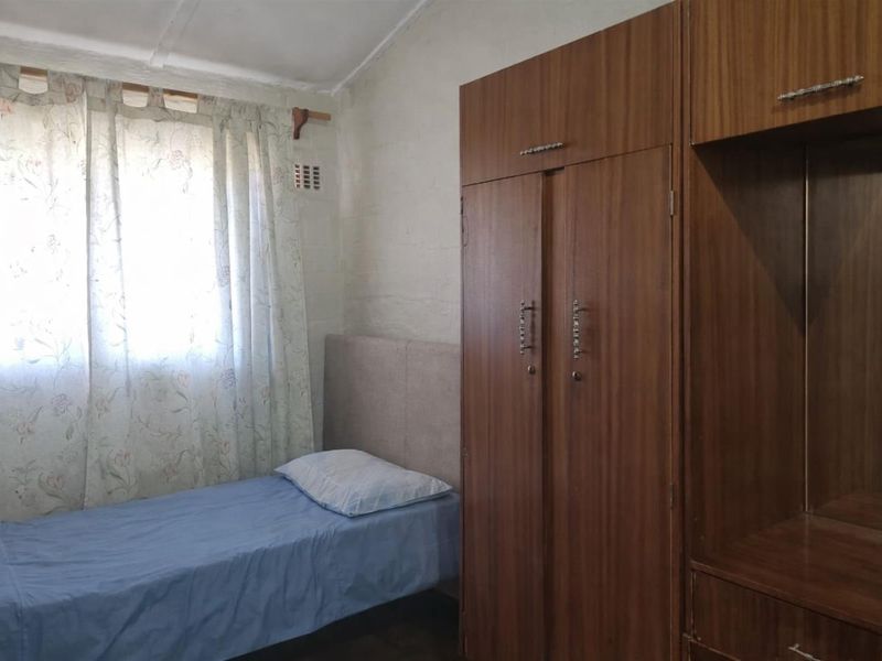 3-Bedroom Duplex for Sale in Bonteheuwel, Cape Town - Photo 9