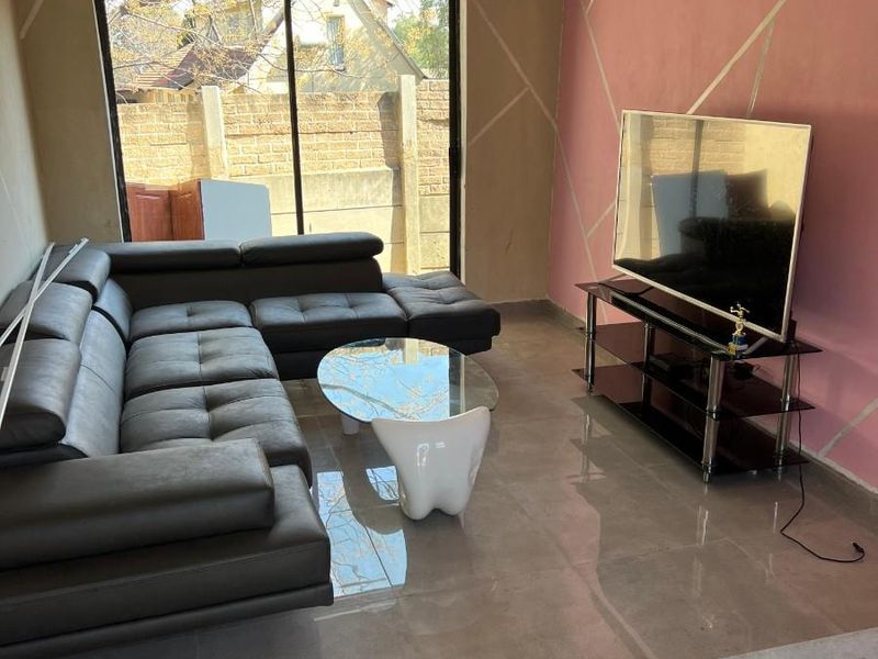 House For Sale in Lombardy East, Lombardy, Johannesburg - Photo 7