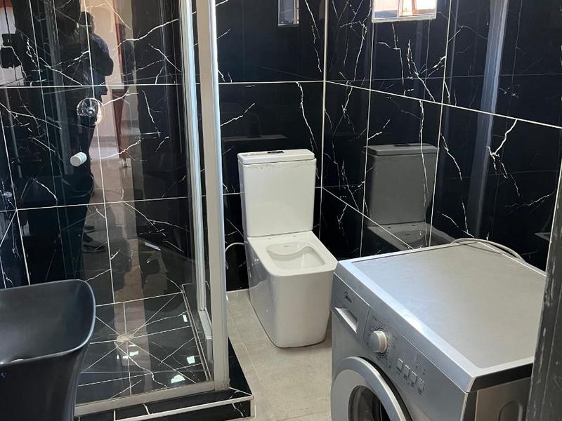 House For Sale in Lombardy East, Lombardy, Johannesburg - Photo 8