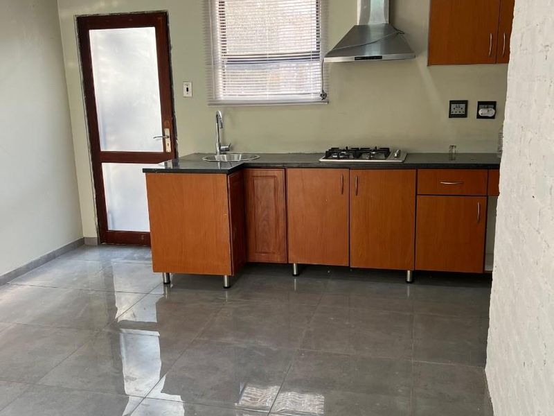 House For Sale in Lombardy East, Lombardy, Johannesburg - Photo 5