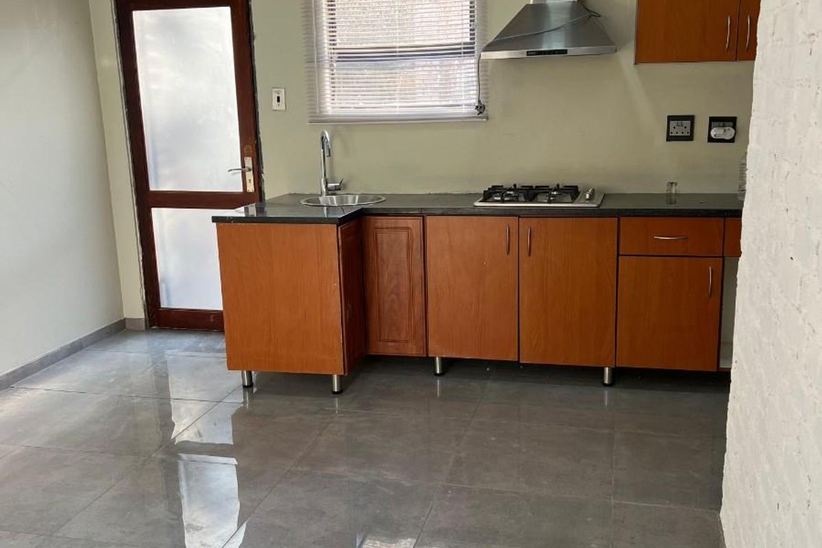 House For Sale in Lombardy East, Lombardy, Johannesburg - Photo 5