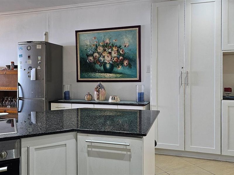 Apartment For Sale in Uvongo Beach, Margate, KwaZulu Natal - Photo 7