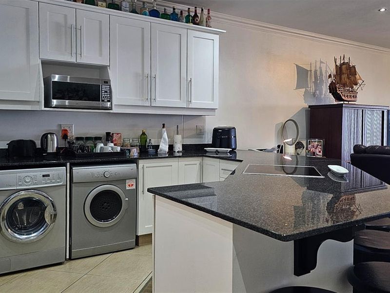 Apartment For Sale in Uvongo Beach, Margate, KwaZulu Natal - Photo 7