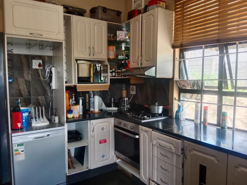 Investment House For Sale in Bellair, Durban, KwaZulu Natal - Photo 8