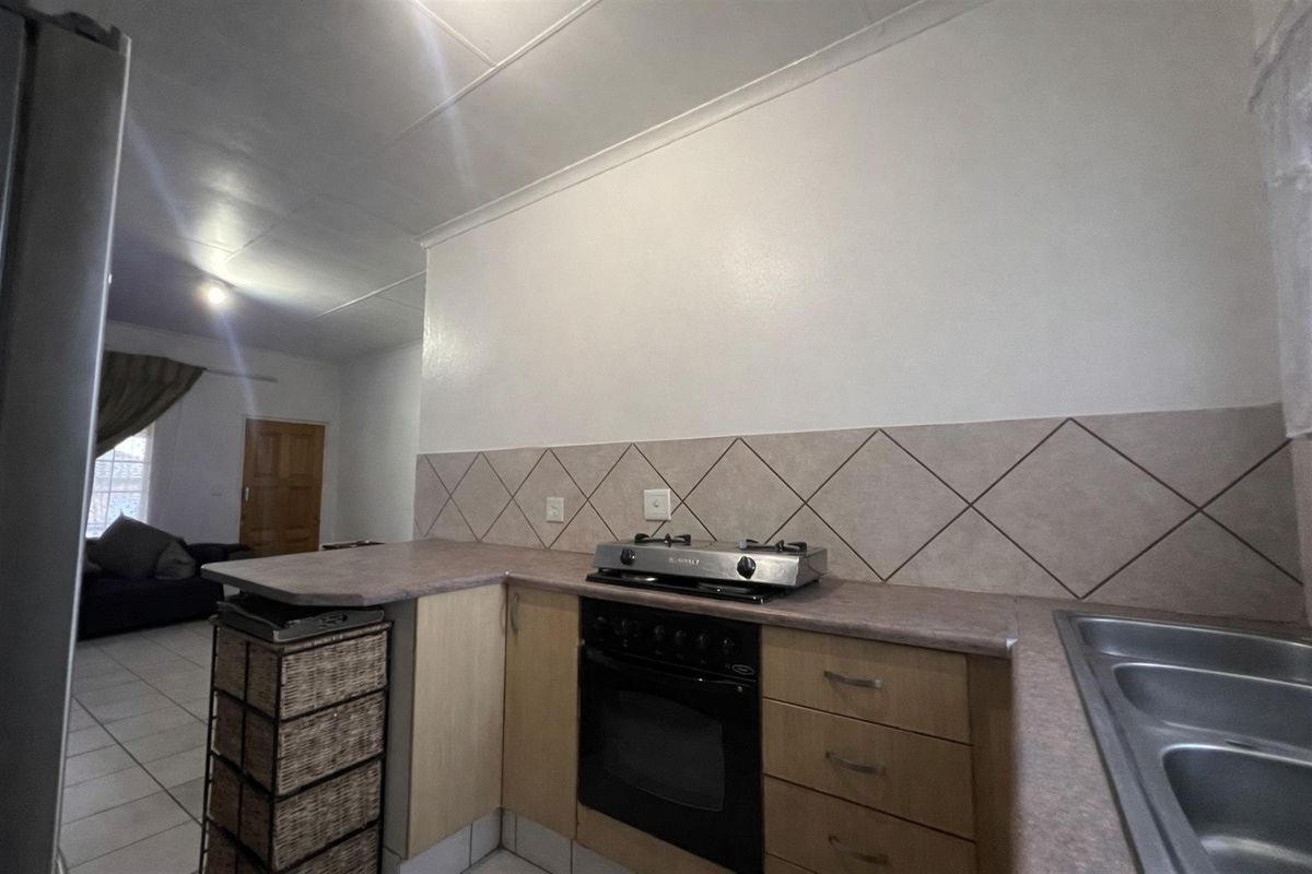 Modern 2-Bed, 2-Bath Apartment in Leopard Rock, Erand Gardens - Prime Midrand Location - Photo 4