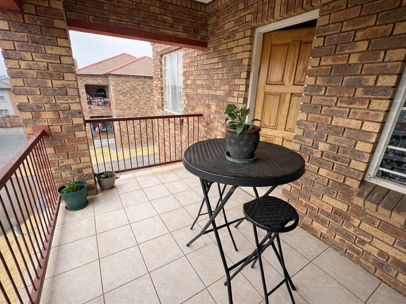 Modern 2-Bed, 2-Bath Apartment in Leopard Rock, Erand Gardens - Prime Midrand Location - Photo 9