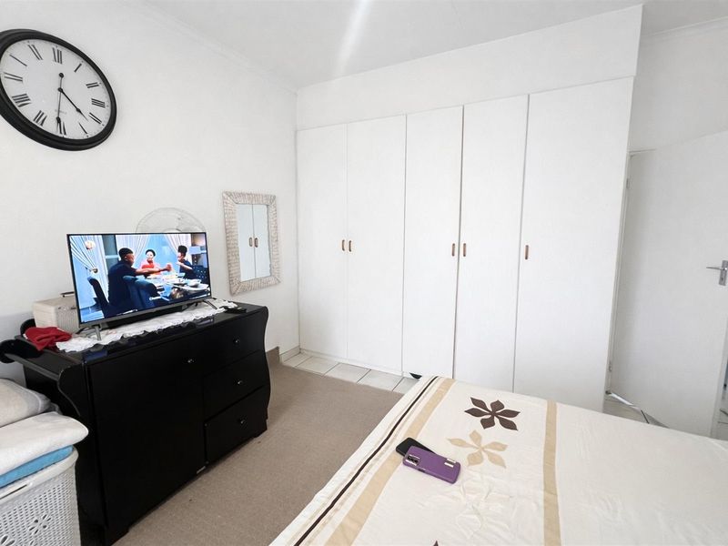 Modern 2-Bed, 2-Bath Apartment in Leopard Rock, Erand Gardens - Prime Midrand Location - Photo 2